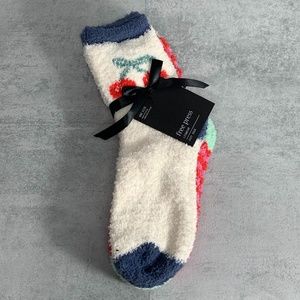 3/$20 Free Press 2 Pair Fuzzy Socks SZ 6-10.5
